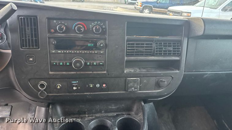 image for item OE9375 2019 Chevrolet Express 2500 van