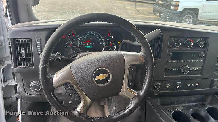 image for item OE9375 2019 Chevrolet Express 2500 van