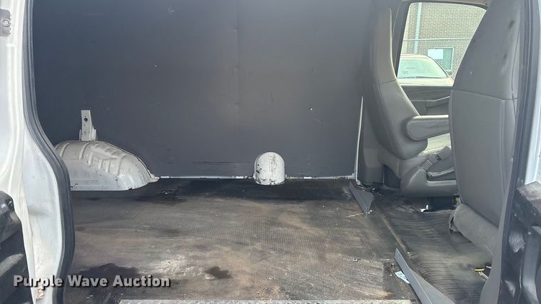 image for item OE9375 2019 Chevrolet Express 2500 van