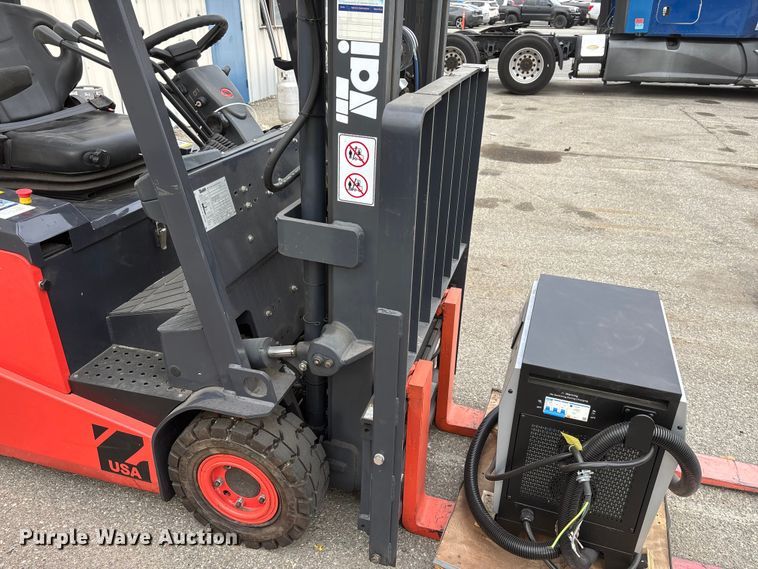 image for item YA1015 Tailift ZFBT20 forklift