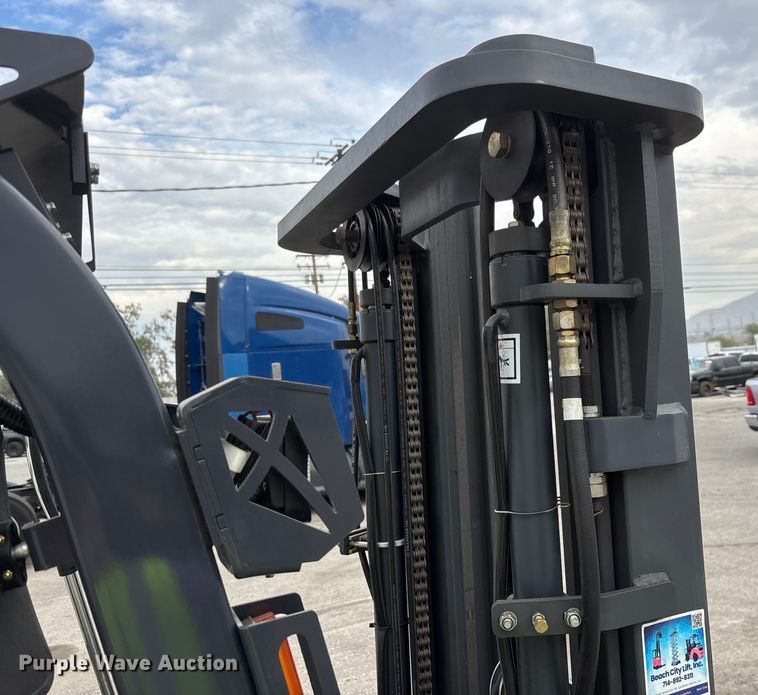 image for item YA1015 Tailift ZFBT20 forklift