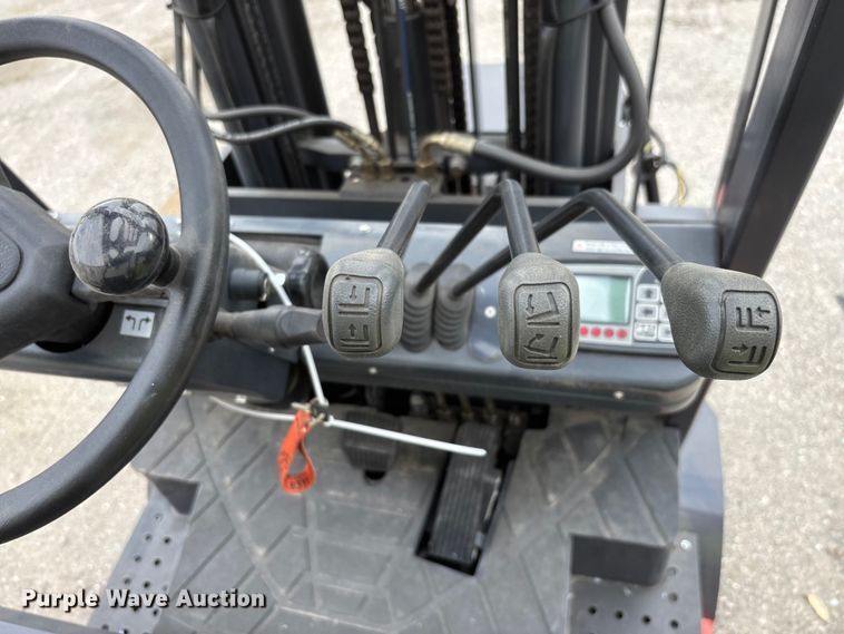 image for item YA1015 Tailift ZFBT20 forklift