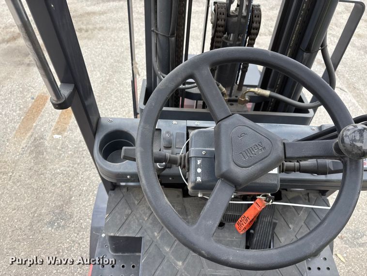 image for item YA1015 Tailift ZFBT20 forklift