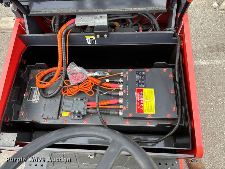 image for item YA1015 Tailift ZFBT20 forklift