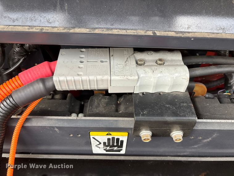 image for item YA1015 Tailift ZFBT20 forklift