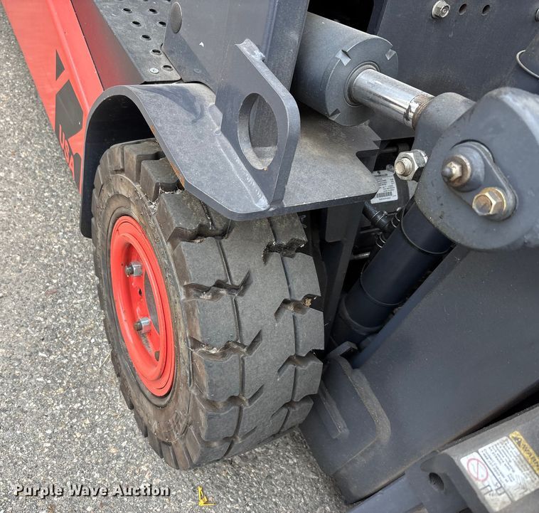 image for item YA1015 Tailift ZFBT20 forklift