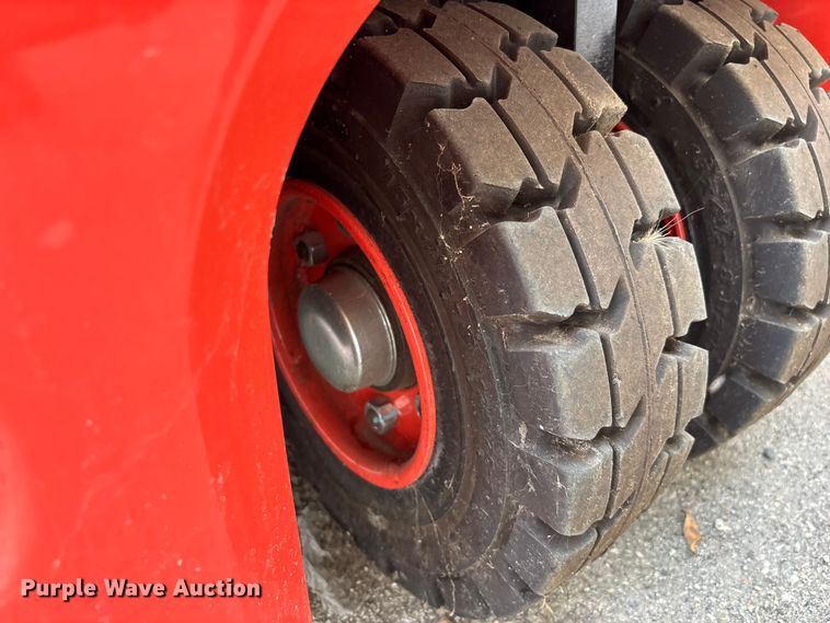 image for item YA1015 Tailift ZFBT20 forklift