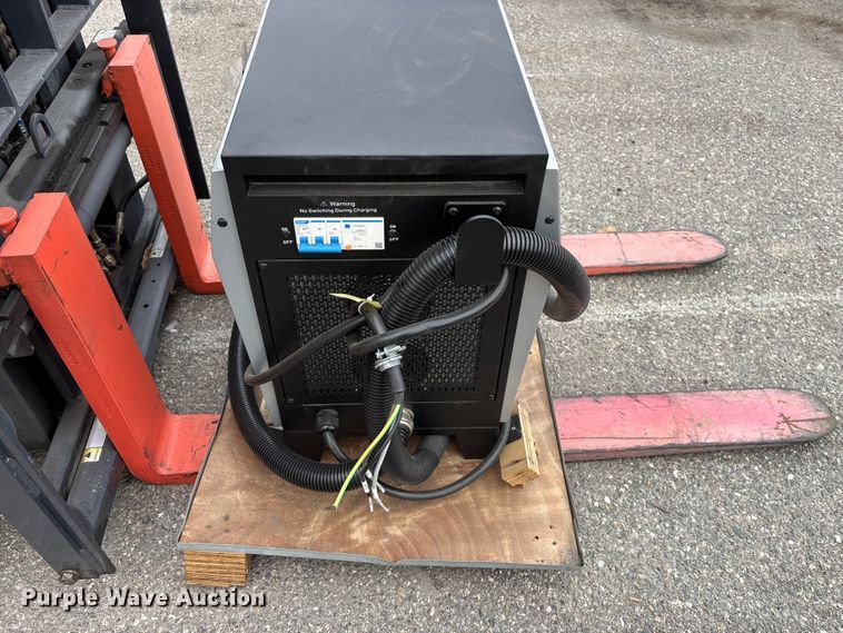 image for item YA1015 Tailift ZFBT20 forklift