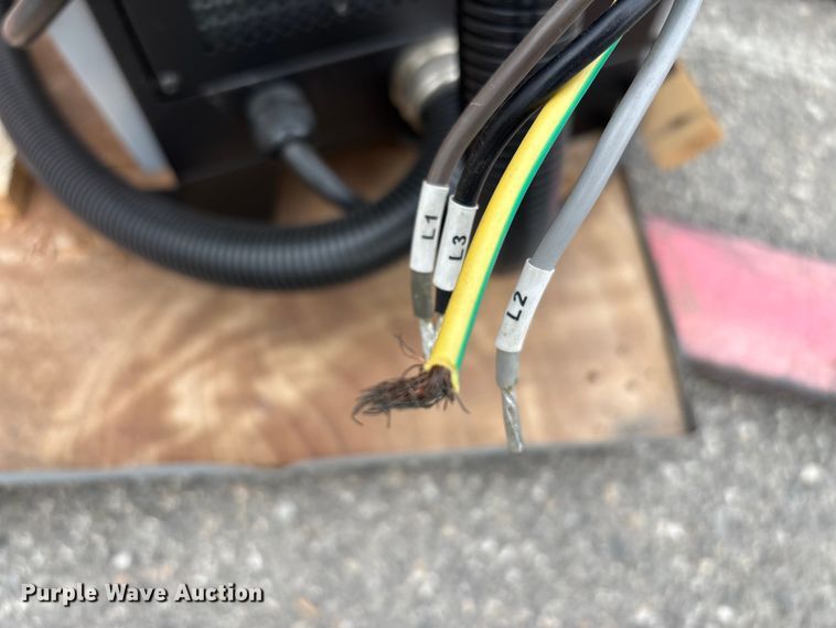 image for item YA1015 Tailift ZFBT20 forklift