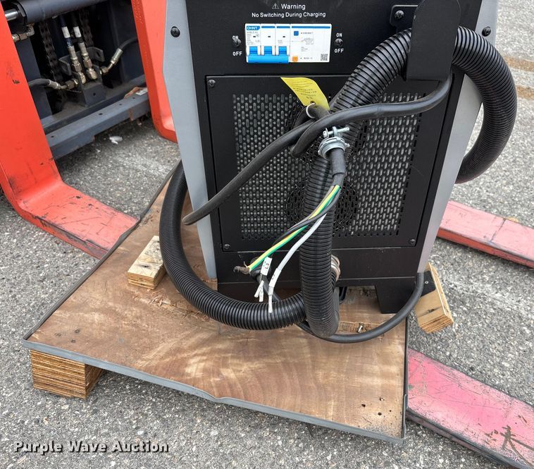 image for item YA1015 Tailift ZFBT20 forklift