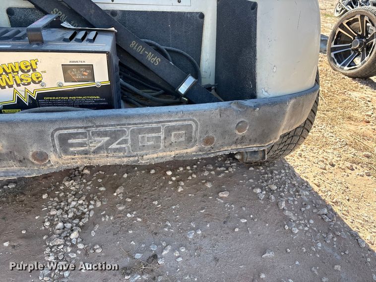image for item YA1555 1996 EZ-GO Textron golf cart