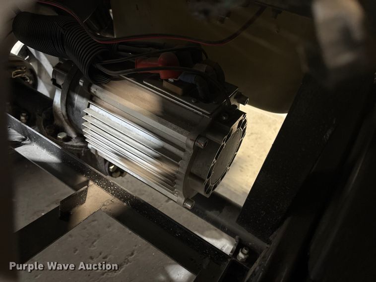 image for item YA1560 2023 Evolution golf cart