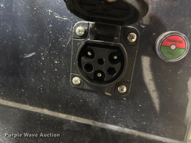 image for item YA1560 2023 Evolution golf cart