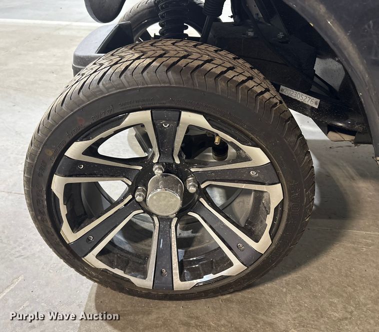 image for item YA1560 2023 Evolution golf cart