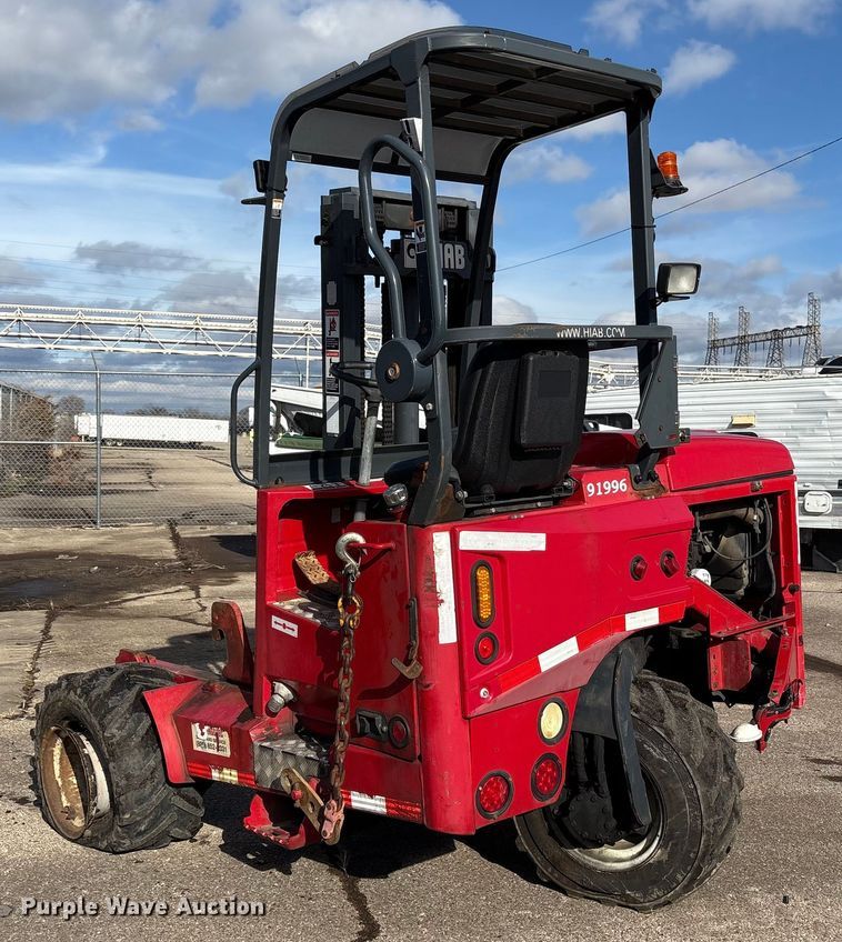 image for item YA1877 Moffett M55 forklift