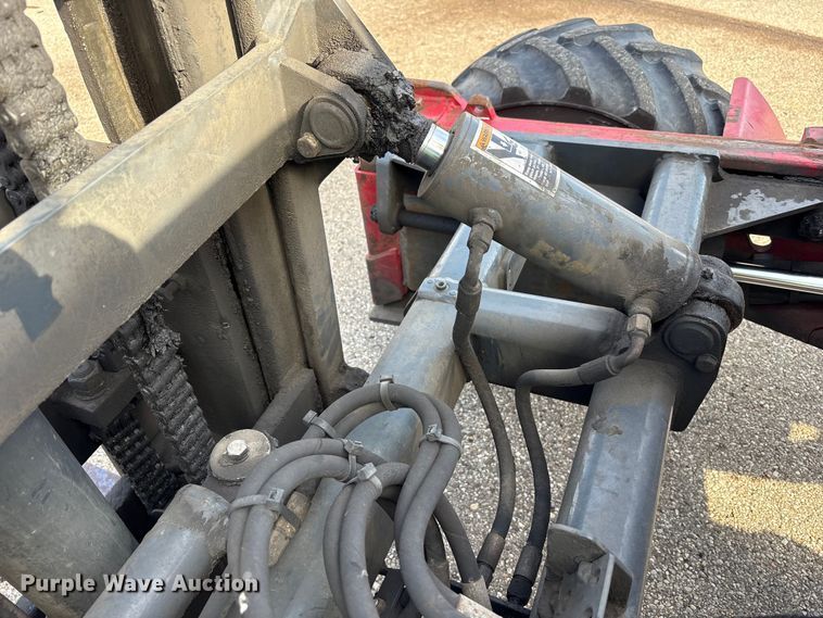 image for item YA1877 Moffett M55 forklift