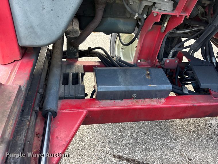 image for item YA1877 Moffett M55 forklift