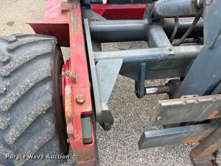 image for item YA1877 Moffett M55 forklift