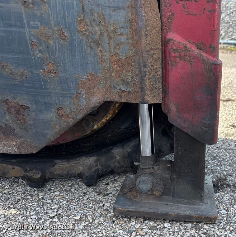 image for item YA1877 Moffett M55 forklift