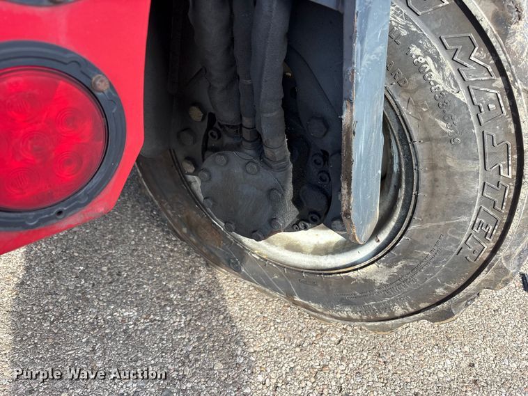 image for item YA1877 Moffett M55 forklift