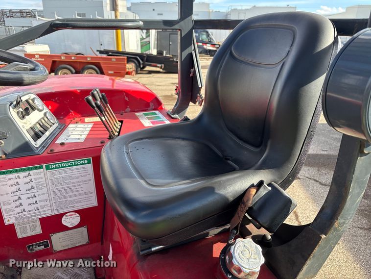 image for item YA1877 Moffett M55 forklift