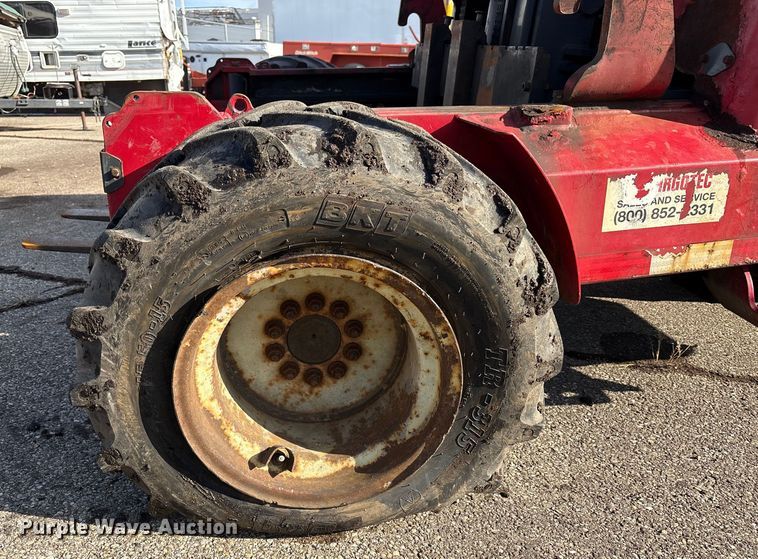 image for item YA1877 Moffett M55 forklift