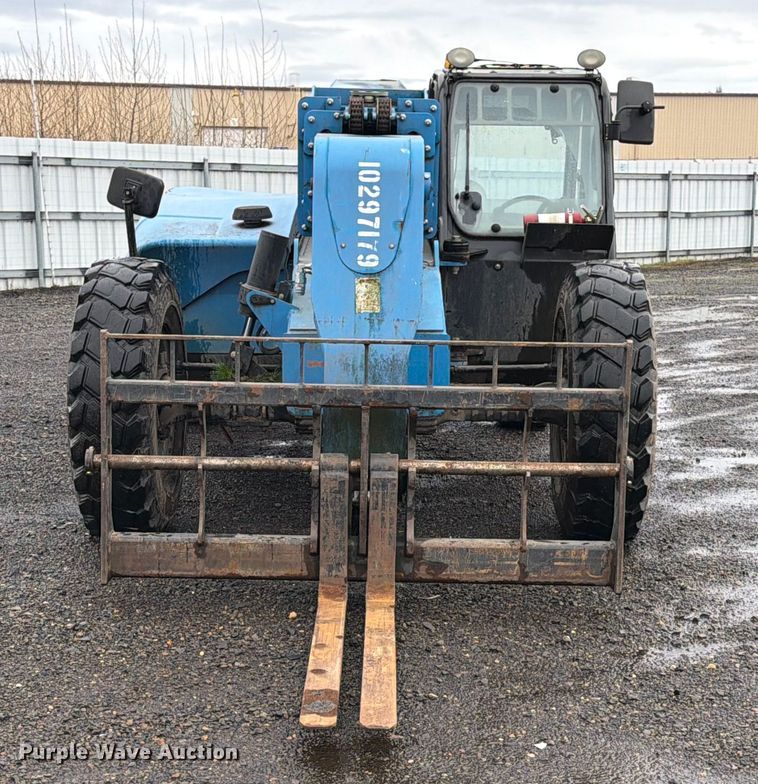 image for item YA1883 2014 Genie GTH-844 telehandler