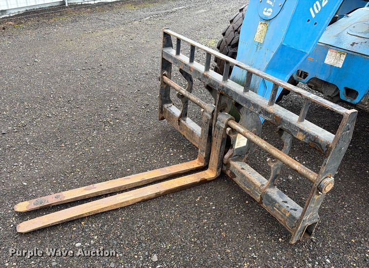 image for item YA1883 2014 Genie GTH-844 telehandler