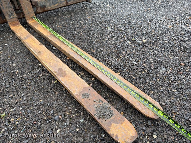 image for item YA1883 2014 Genie GTH-844 telehandler