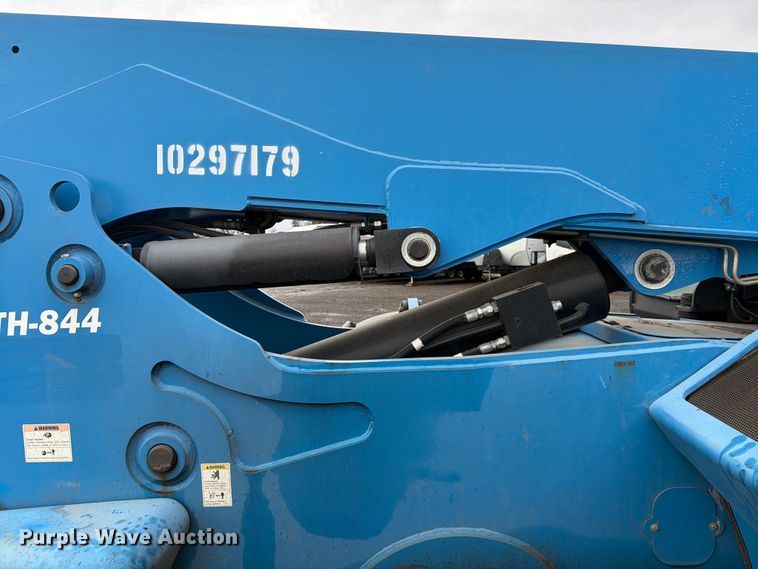 image for item YA1883 2014 Genie GTH-844 telehandler