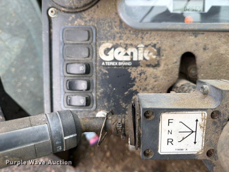 image for item YA1883 2014 Genie GTH-844 telehandler