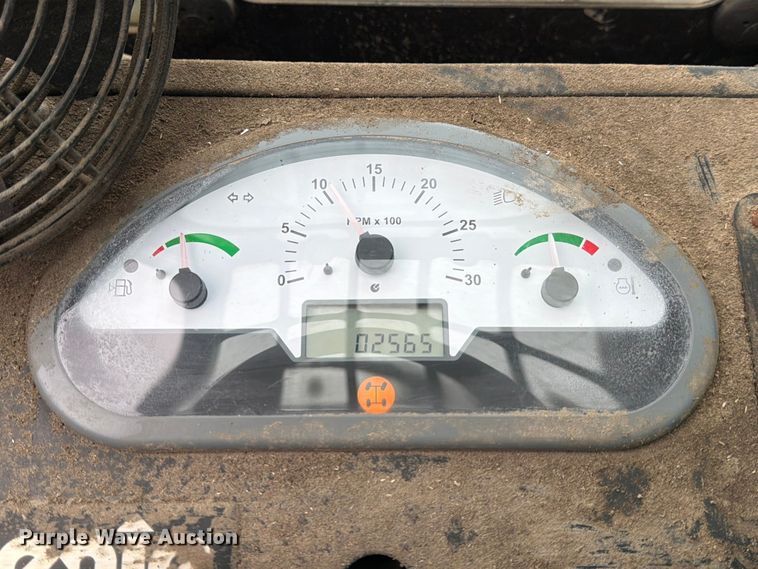 image for item YA1883 2014 Genie GTH-844 telehandler