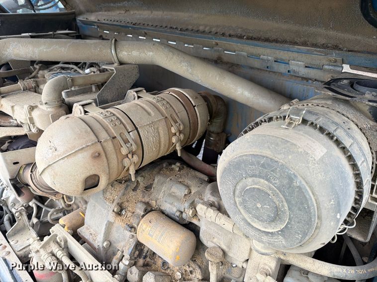 image for item YA1883 2014 Genie GTH-844 telehandler