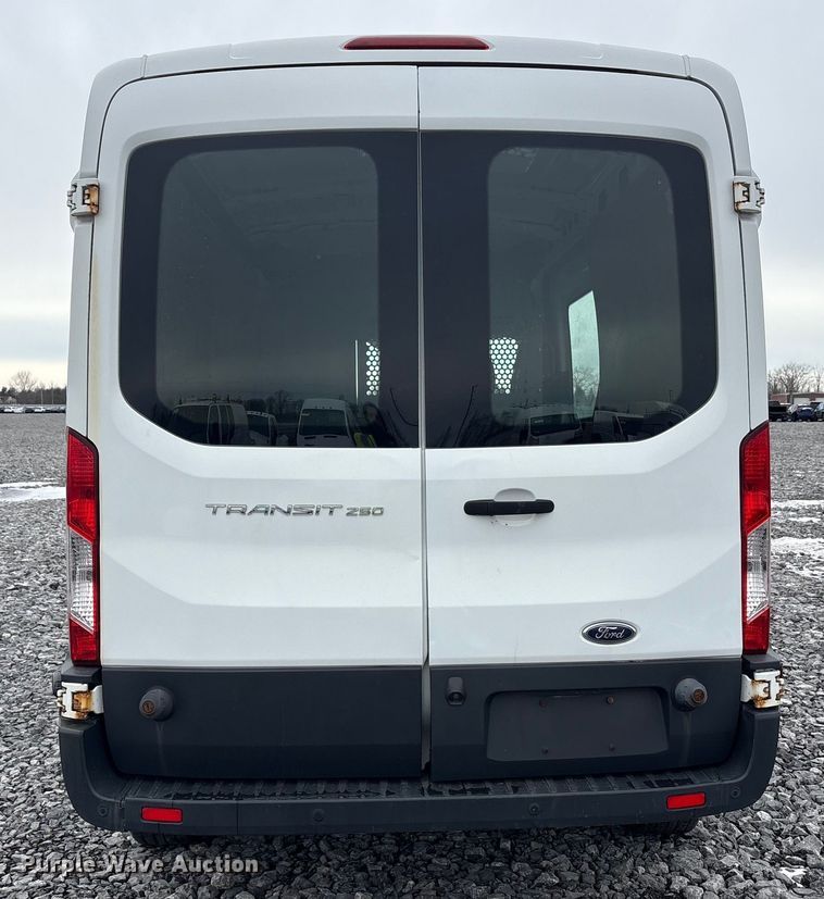 image for item YA1933 2016 Ford Transit 250 van