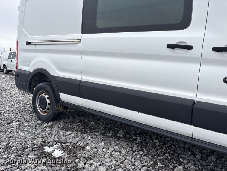 image for item YA1933 2016 Ford Transit 250 van