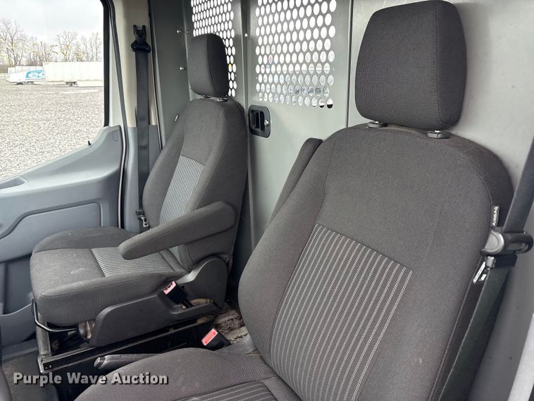 image for item YA1933 2016 Ford Transit 250 van