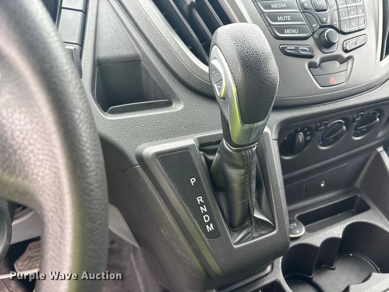 image for item YA1933 2016 Ford Transit 250 van