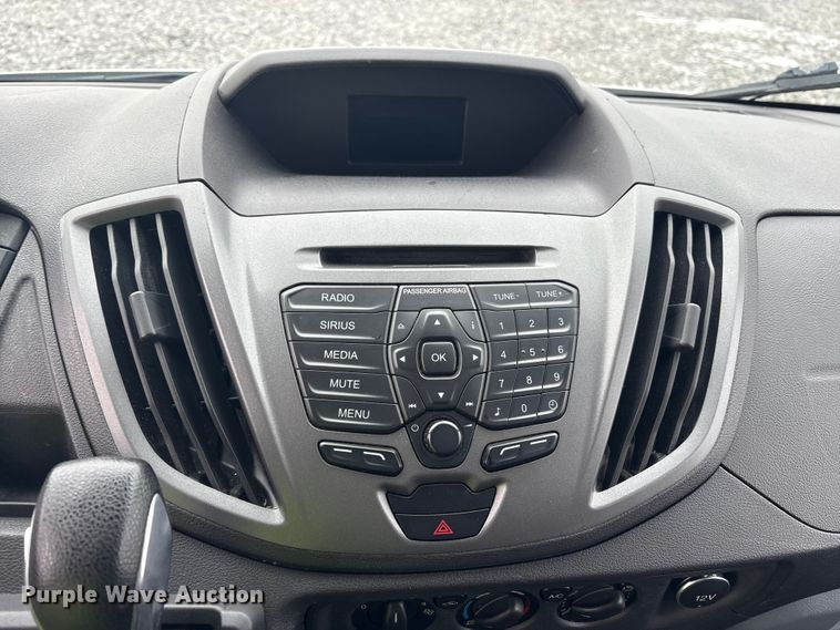 image for item YA1933 2016 Ford Transit 250 van