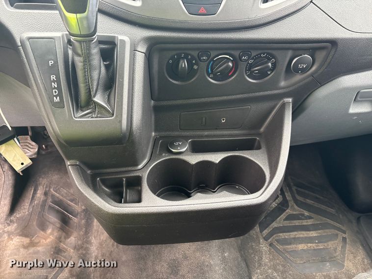 image for item YA1933 2016 Ford Transit 250 van