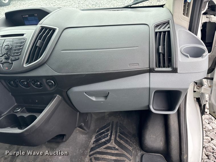 image for item YA1933 2016 Ford Transit 250 van