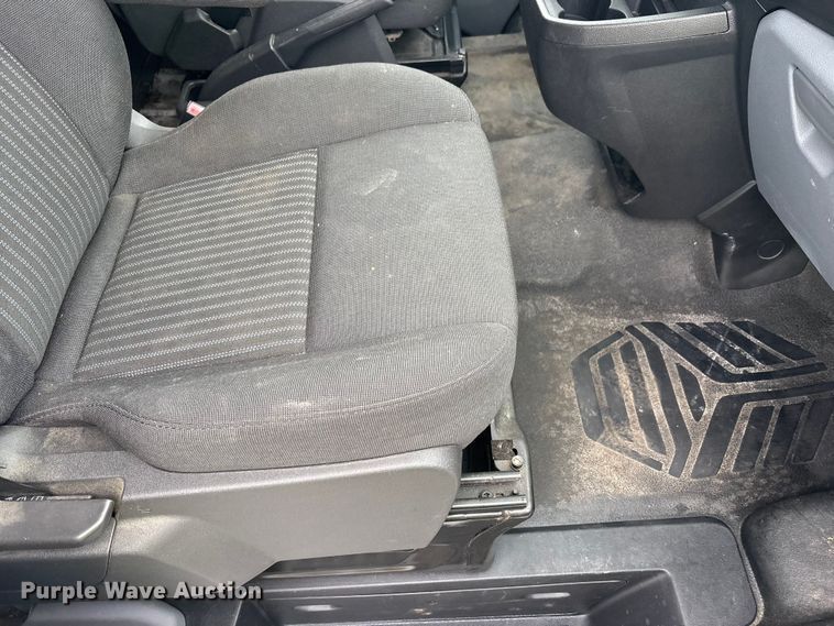 image for item YA1933 2016 Ford Transit 250 van