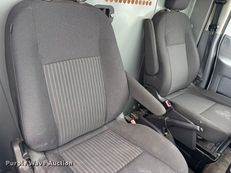 image for item YA1933 2016 Ford Transit 250 van