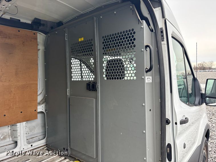 image for item YA1933 2016 Ford Transit 250 van