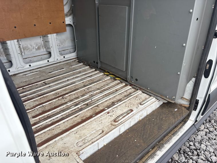 image for item YA1933 2016 Ford Transit 250 van