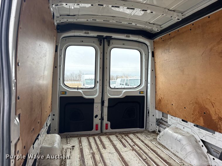 image for item YA1933 2016 Ford Transit 250 van