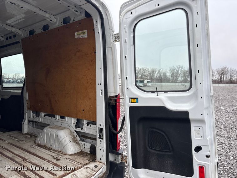 image for item YA1933 2016 Ford Transit 250 van