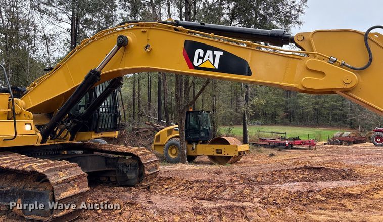 image for item 251231CONS 2010 Caterpillar 345D L excavator