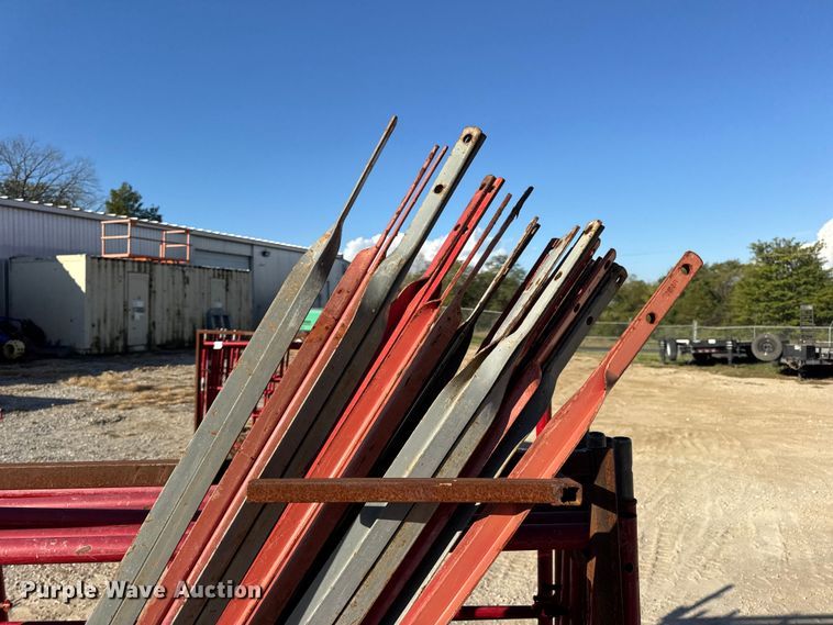 image for item DO2375 Universal Manufacturing scaffolding