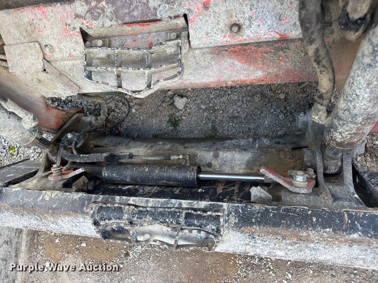 image for item DO2376 2016 Kubota SVL75-2 tracked skid steer loader