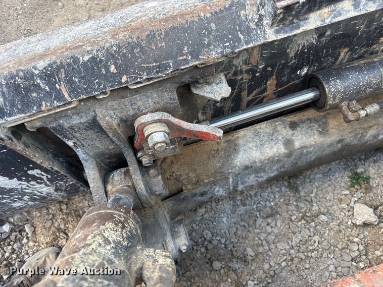 image for item DO2376 2016 Kubota SVL75-2 tracked skid steer loader